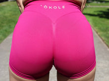 Load image into Gallery viewer, Contour Scrunch Shorts
